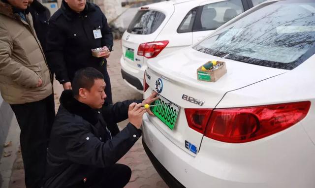 今天起，你在路上遇到這樣的車牌，千萬別驚訝！