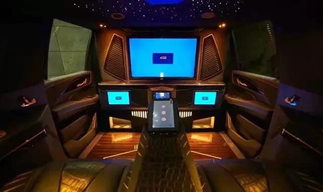 凱迪拉克凱雷德黑金版，一款豪華全尺寸SUV的巔峰之作！