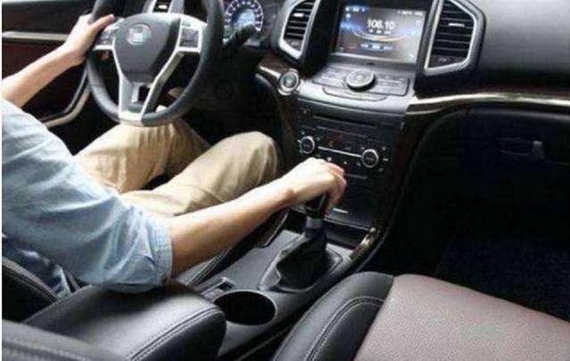 汽車小常識：為什么汽車還不淘汰手動擋