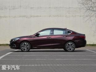 中國品牌轎車誰更強(qiáng) 紅旗H5競品對比