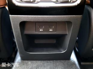 中國品牌轎車誰更強(qiáng) 紅旗H5競品對比
