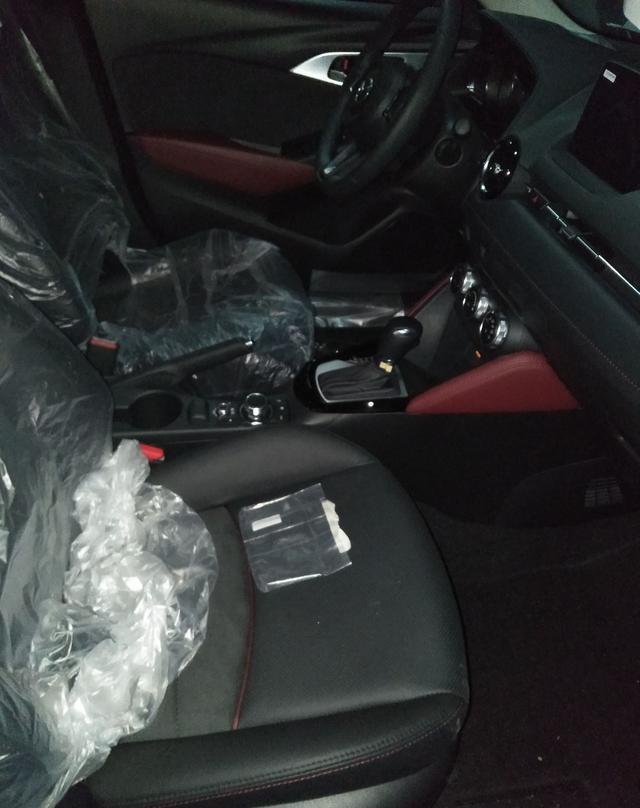 進口馬自達cx-3中國上市, 內飾品控有點意外