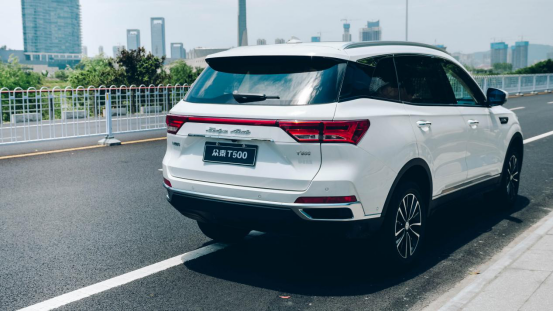 眾泰t500搭載lcw車道偏離預警系統，致力于更安全的駕駛！525.png