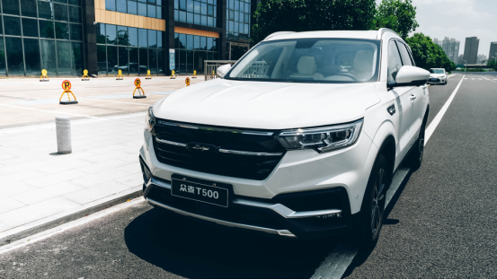 眾泰t500自動泊車系統，輔助車主一鍵輕松泊車171.png