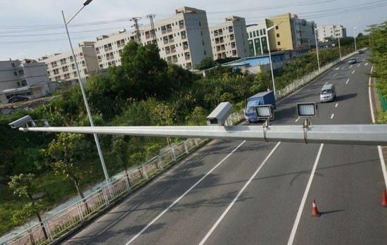 教你識別各種違章攝像頭 開車再也不怕吃罰單