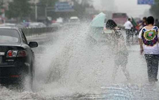 下雨開車注意事項你學到了嗎 雨天用車技巧
