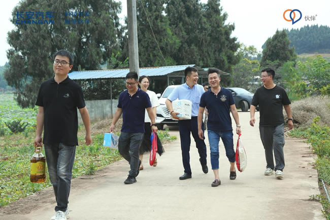 以愛為名，伙伴同行—長安汽車用戶深入大山開展愛心公益助學(xué)