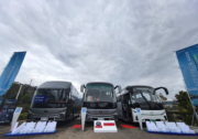 全球首款華為光場(chǎng)屏客車！蘇州金龍技術(shù)創(chuàng)新賦能旅游新質(zhì)生產(chǎn)力