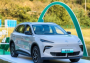 “自在生活”新主張！MG ES5安全科技全面提升，拒絕暈車煩惱