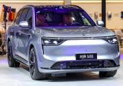 白敬亭亮相粵港澳車展 官宣問界品牌摯友及問界M8車主